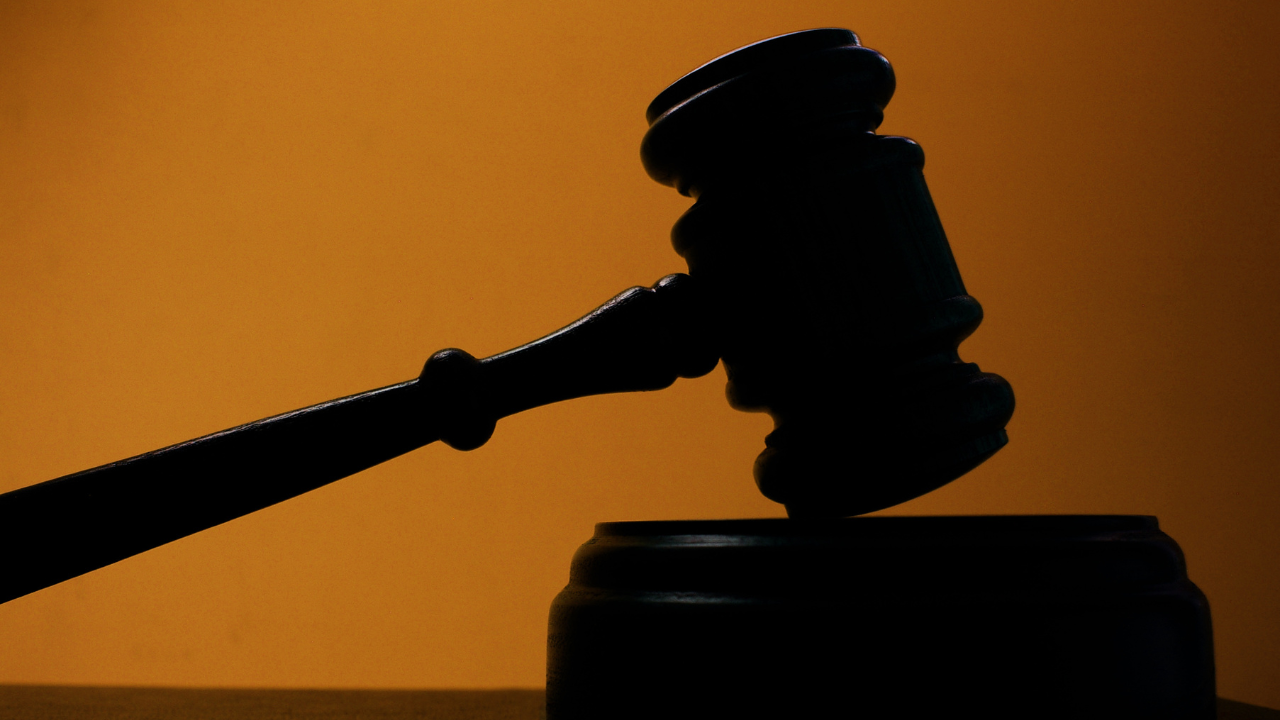 Minnesota aciona Justiça para levar agente do ICE detido no Texas a julgamento