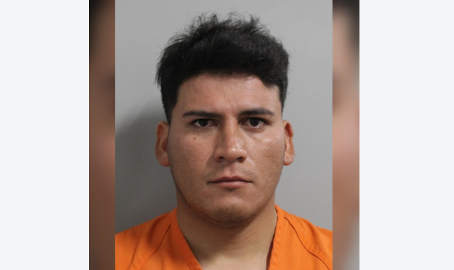 Imigrante é acusado de invadir casa e agredir sexualmente idosa de 77 anos na Flórida