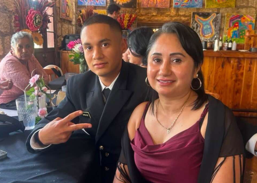 Mãe de aluno da Academia Naval dos EUA é deportada para o México após ser detida em entrevista para Green Card