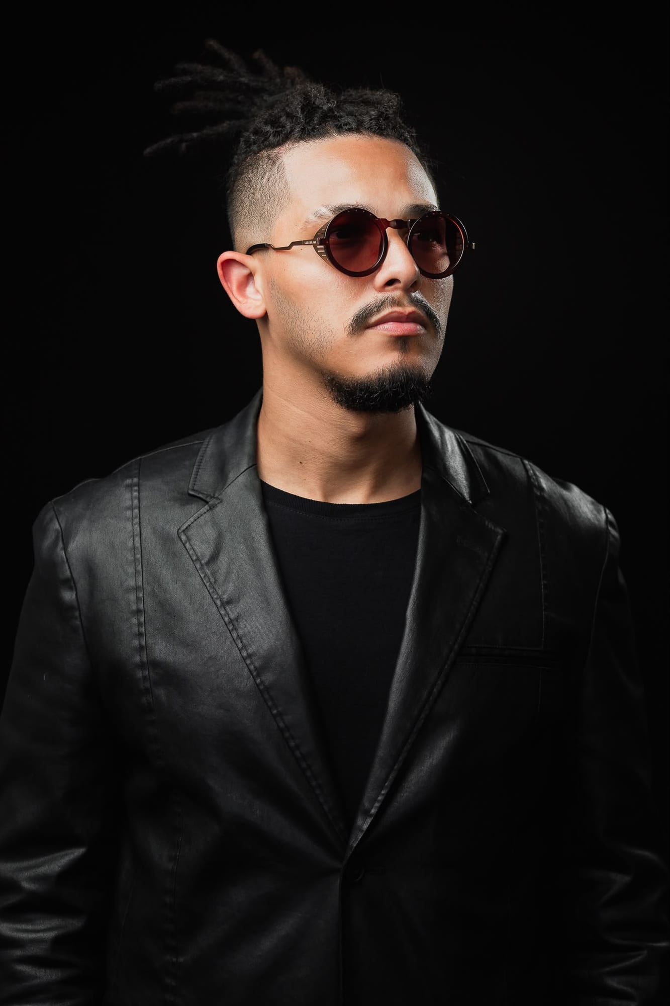 Do porão em Cosmópolis aos projetos nos EUA: a trajetória de Maefe, produtor musical brasileiro que fortalece o gospel