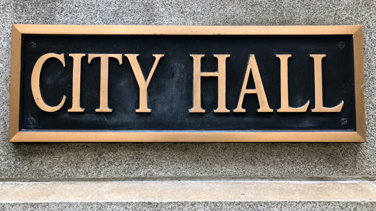 Problema em sistemas municipais altera atendimento público em Everett