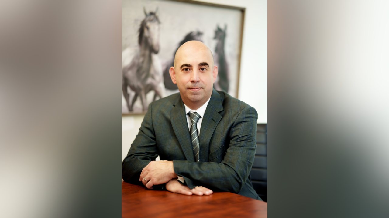 Stephen E. Bandar, referência no direito de imigração em Massachusetts