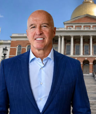 Candidato ao governo de Massachusetts critica lei sobre imigração e entra em confronto com Polícia Estadual