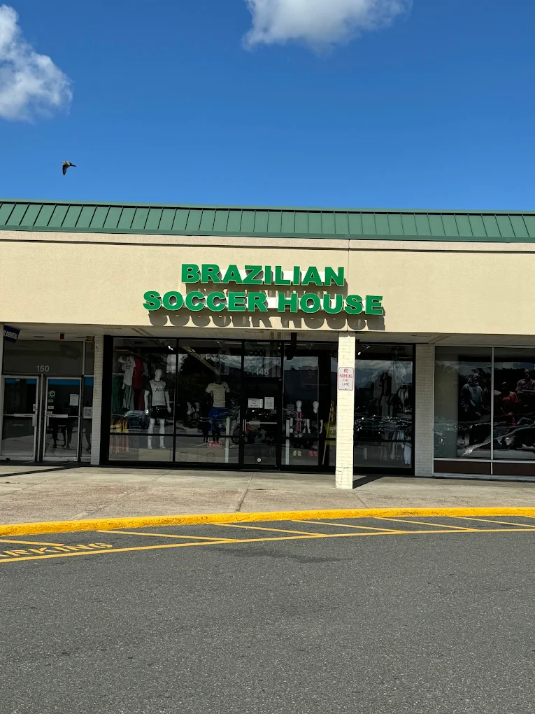Oportunidade de negócios - venda de loja de futebol brasileira em Massachusetts